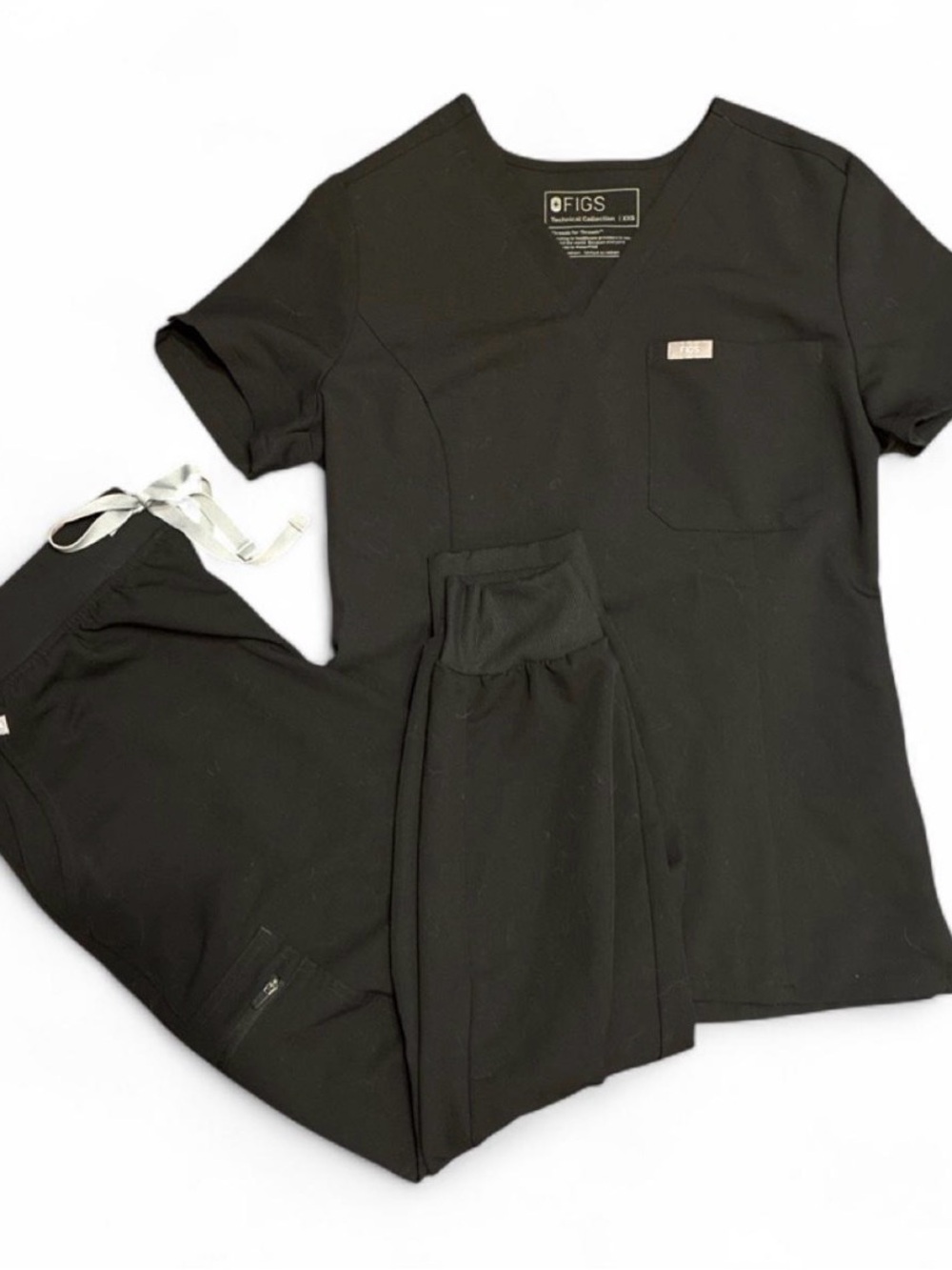 Figs Women’s Black V-Neck Scrub Top & Drawstring Pants